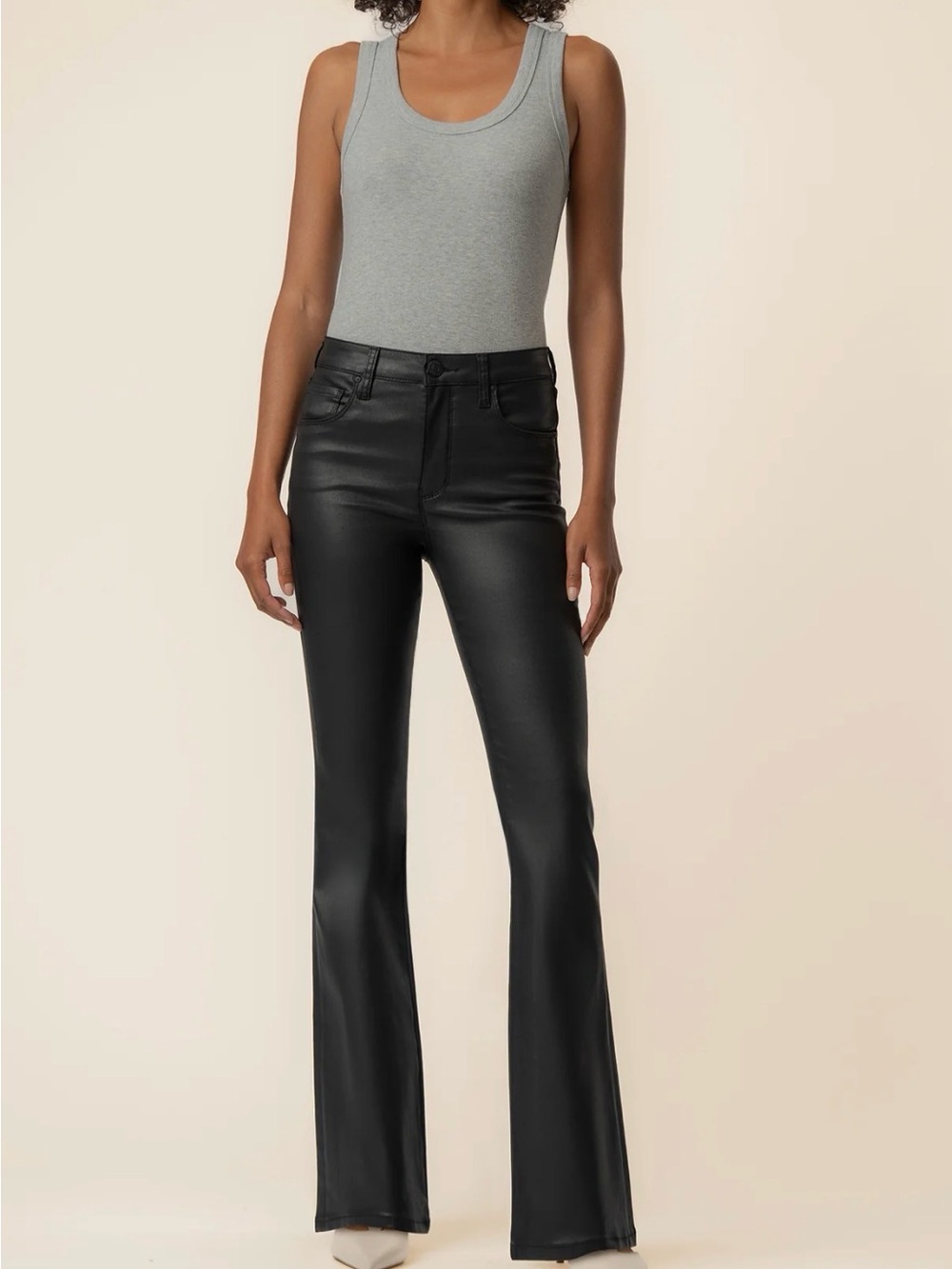 NWOT KUT from the Kloth Ana High Rise Fab Ab Flare Coated Black 00